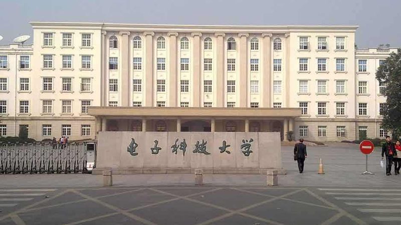 贴片电容耐压值选择：揭秘其背后的关键因素